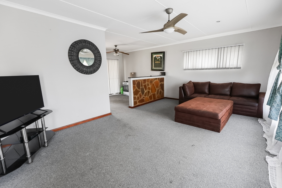 To Let 3 Bedroom Property for Rent in Amalinda Eastern Cape
